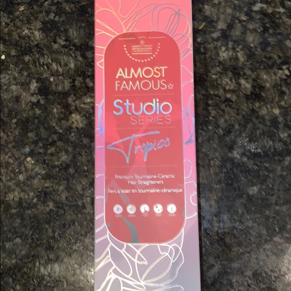 Almost famous tropico hair straightener